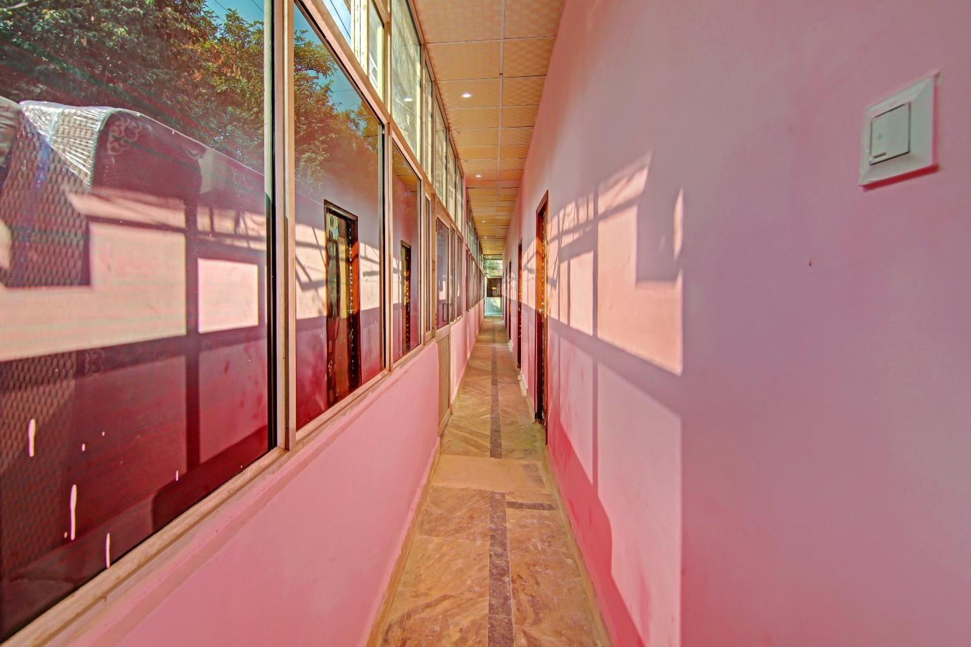 OYO 77381 Hotel Gg Farms Meerut Exterior foto